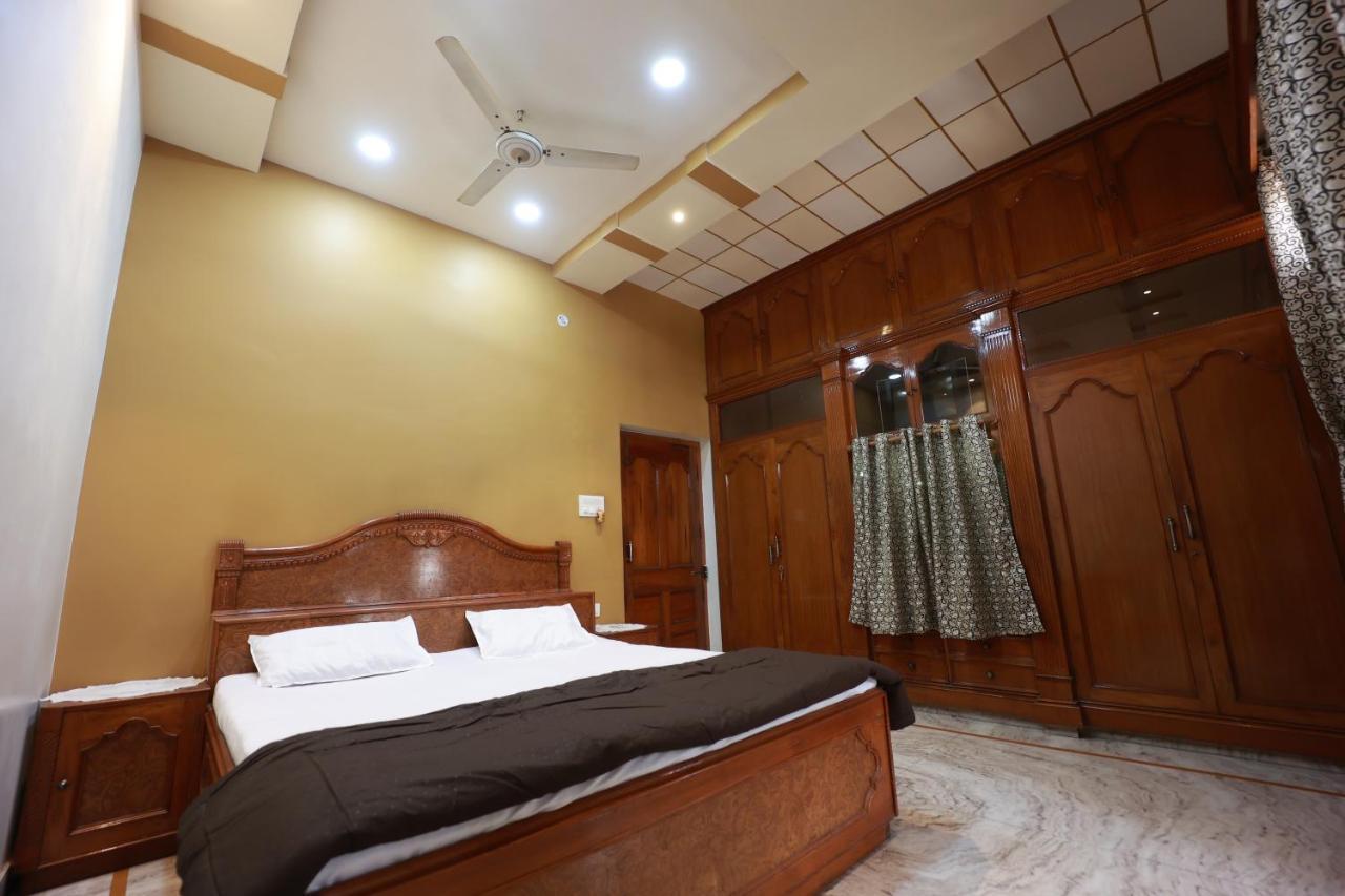 Kapoor Sahab Homestay : It'S A Home Away From Home. Βαρανάσι Εξωτερικό φωτογραφία