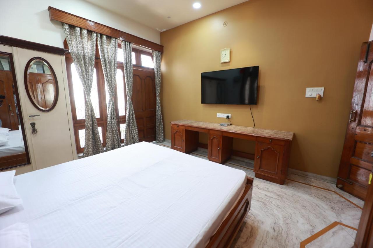 Kapoor Sahab Homestay : It'S A Home Away From Home. Βαρανάσι Εξωτερικό φωτογραφία